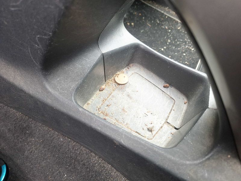 Toyota Auris 2.0 D-4D Sol 2008 – снимка 42