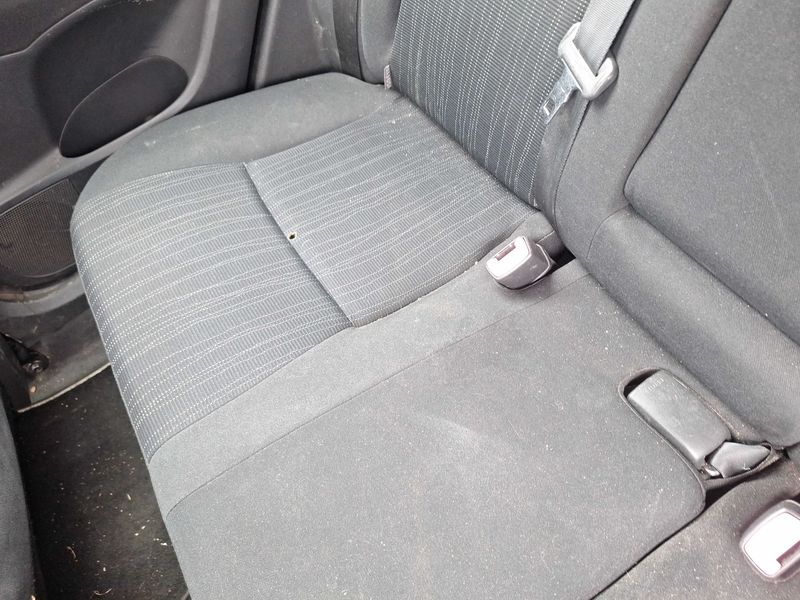 Toyota Auris 2.0 D-4D Sol 2008 – снимка 38