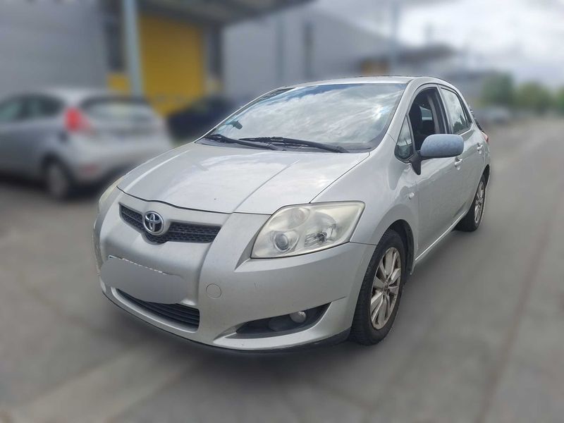 Toyota Auris 2.0 D-4D Sol 2008 – снимка 1