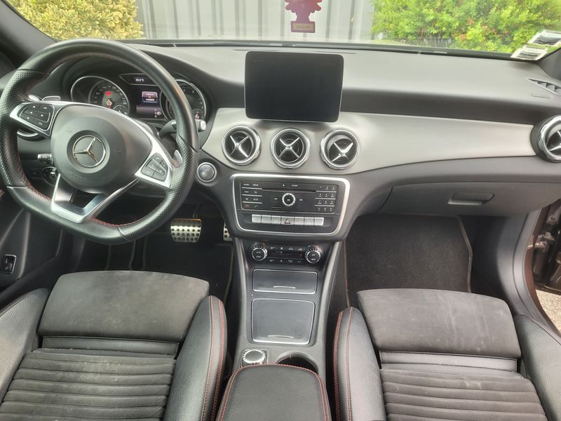 Mercedes-Benz GLA-Klasse GLA 250 Fascination 2018 – снимка 17
