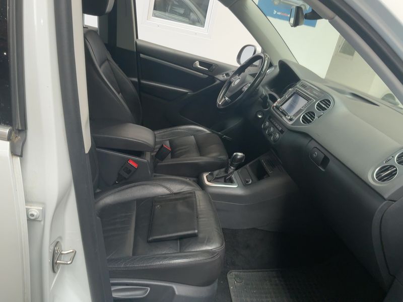 Volkswagen Tiguan 2.0 TDI Sport & Style 4Motion BlueMotion Tech 2016 – снимка 17