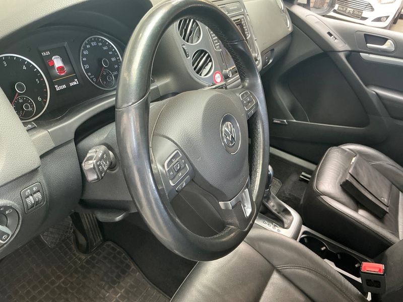 Volkswagen Tiguan 2.0 TDI Sport & Style 4Motion BlueMotion Tech 2016 – снимка 29