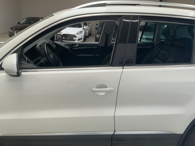 Volkswagen Tiguan 2.0 TDI Sport & Style 4Motion BlueMotion Tech 2016 – снимка 4