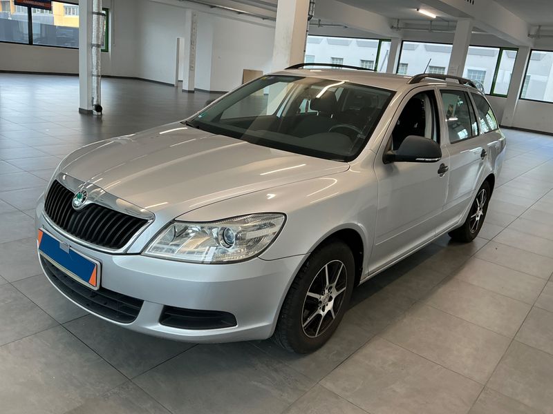 Skoda Octavia 1.4 TSI Ambiente 2011 – снимка 1