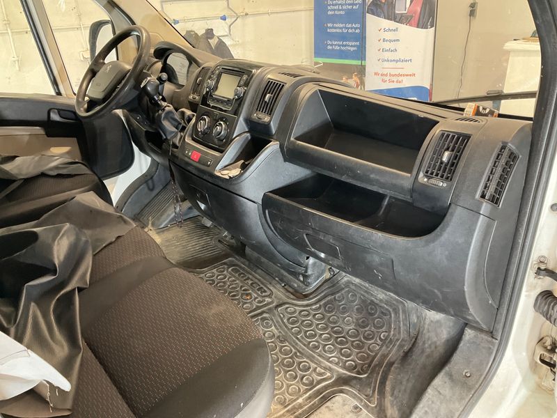 Peugeot Boxer 2.2 HDi 333 L2H2 Komfort 2015 – снимка 31