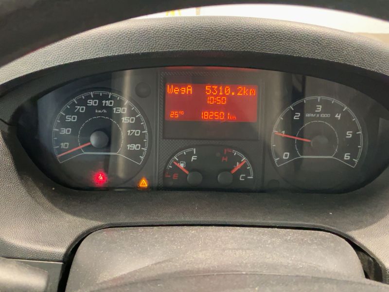 Peugeot Boxer 2.2 HDi 333 L2H2 Komfort 2015 – снимка 18