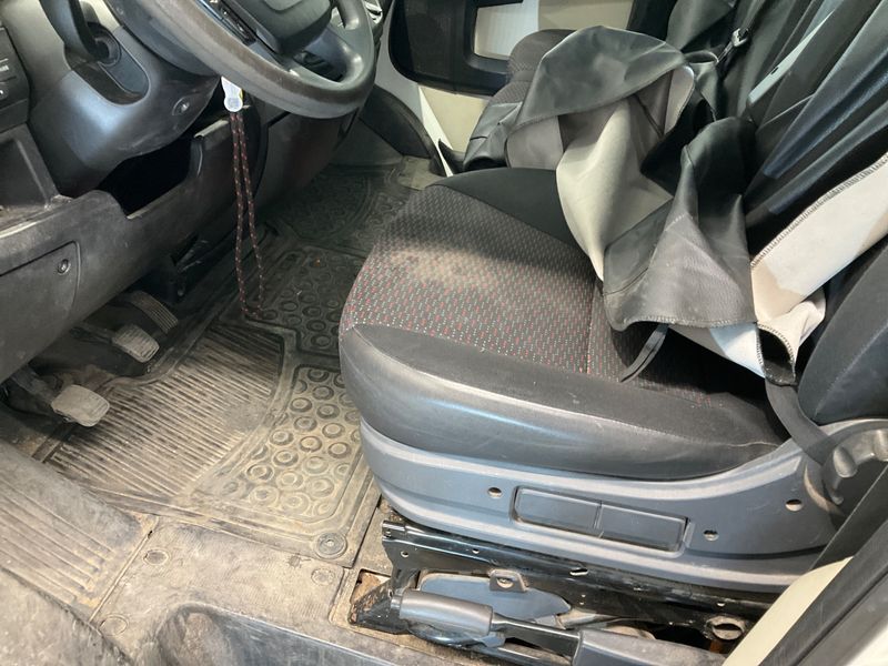 Peugeot Boxer 2.2 HDi 333 L2H2 Komfort 2015 – снимка 40