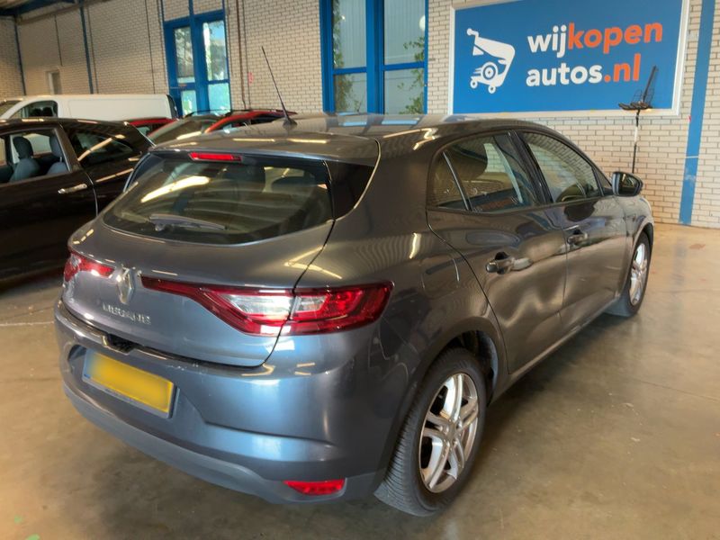 Renault Megane 1.2 TCe Limited 2017 – снимка 8