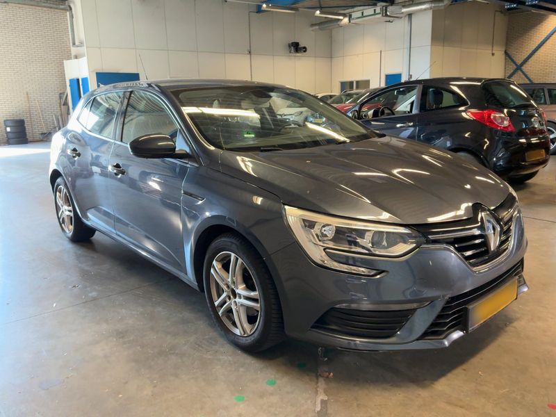 Renault Megane 1.2 TCe Limited 2017 – снимка 12