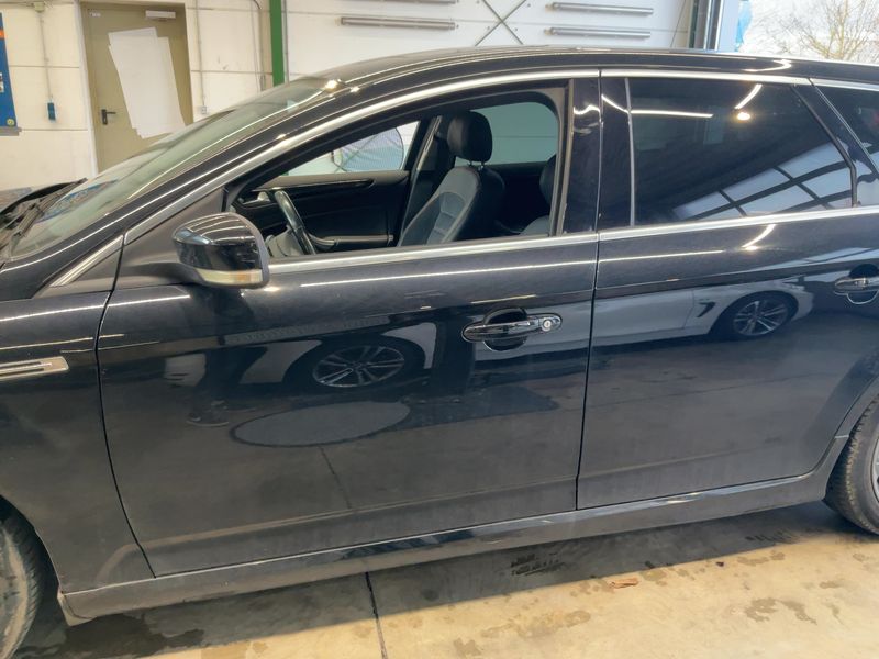Ford Mondeo 2.0 EcoBoost Titanium S 2011 – снимка 4