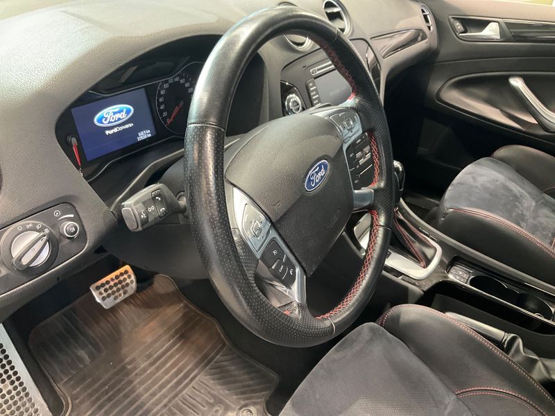 Ford Mondeo 2.0 EcoBoost Titanium S 2011 – снимка 35