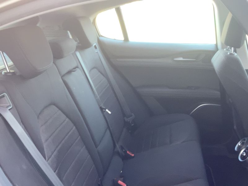 Alfa Romeo Stelvio 2.2 JTDM Basis 2WD 2018 – снимка 19