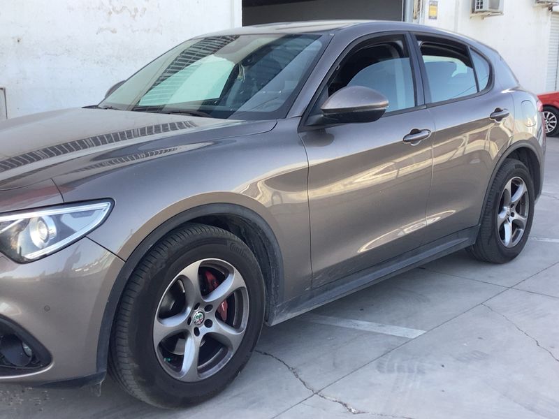 Alfa Romeo Stelvio 2.2 JTDM Basis 2WD 2018 – снимка 2