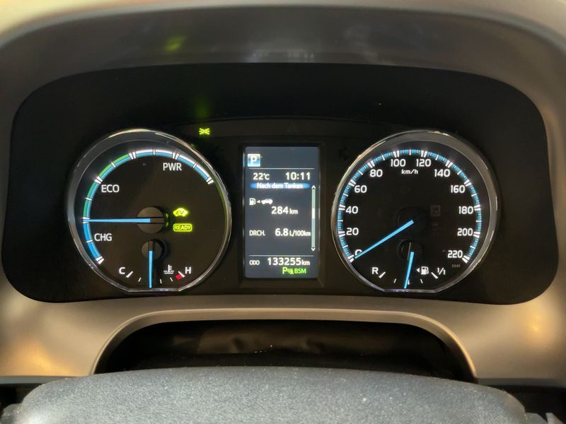 Toyota RAV 4 2.5 Hybrid Executive 2017 – снимка 19