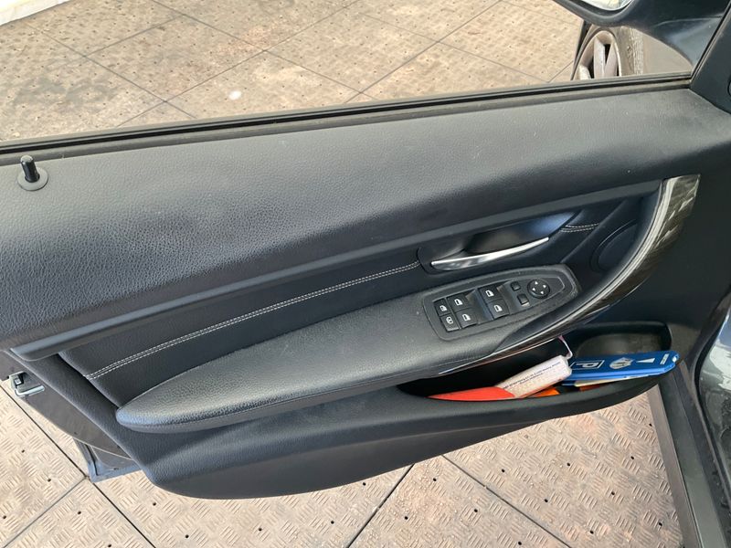 BMW 3er 320d 2012 – снимка 37