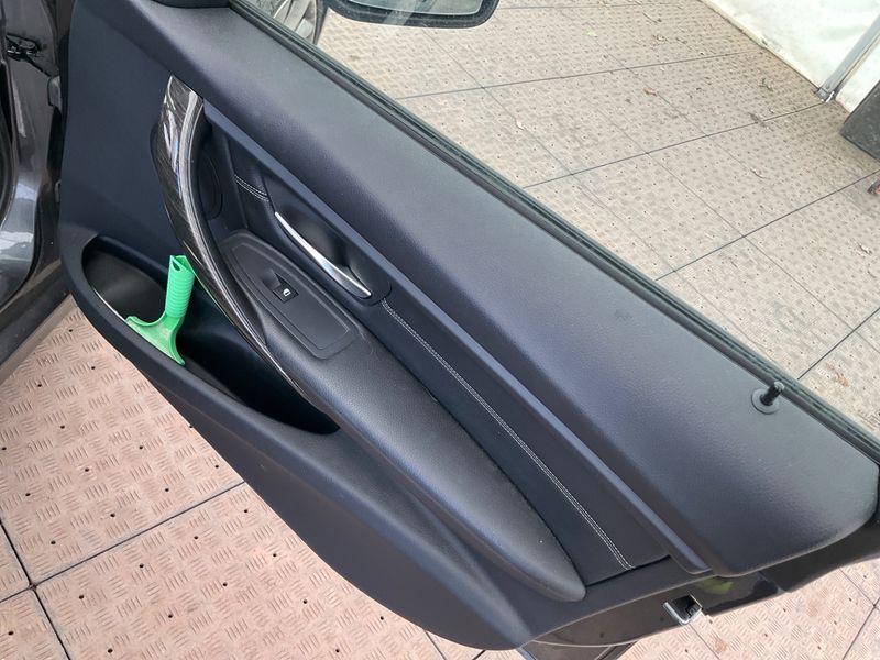 BMW 3er 320d 2012 – снимка 31