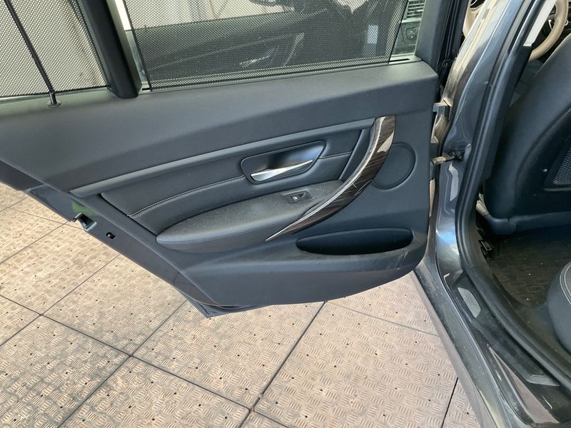 BMW 3er 320d 2012 – снимка 39
