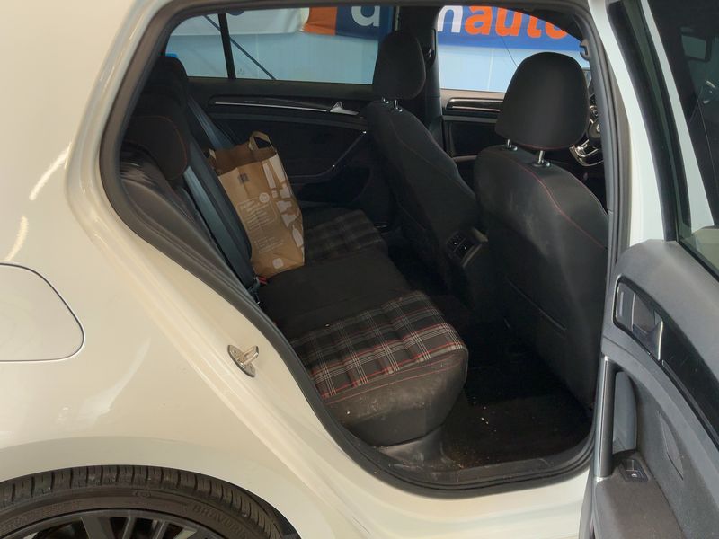 Volkswagen Golf VII 2.0 TFSI GTI "Performance" BlueMotion Tech 2015 – снимка 19