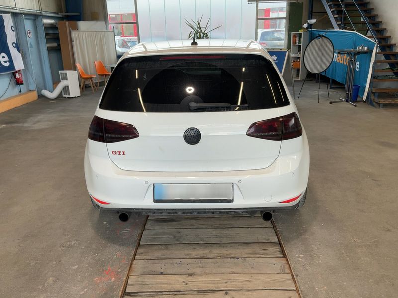 Volkswagen Golf VII 2.0 TFSI GTI "Performance" BlueMotion Tech 2015 – снимка 7