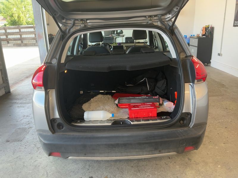 Peugeot 2008 1.2 PureTech Allure 2016 – снимка 15