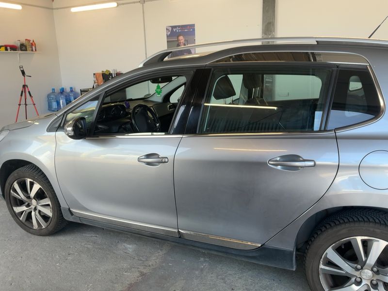 Peugeot 2008 1.2 PureTech Allure 2016 – снимка 4