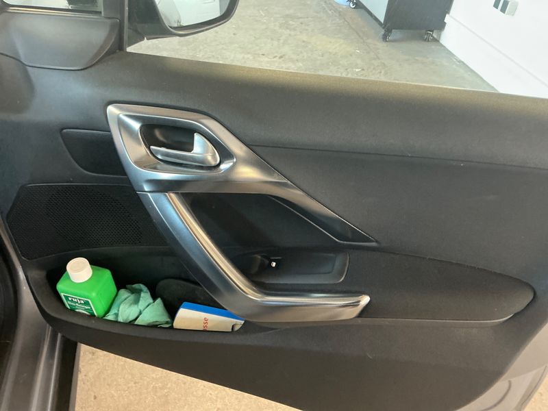 Peugeot 2008 1.2 PureTech Allure 2016 – снимка 27