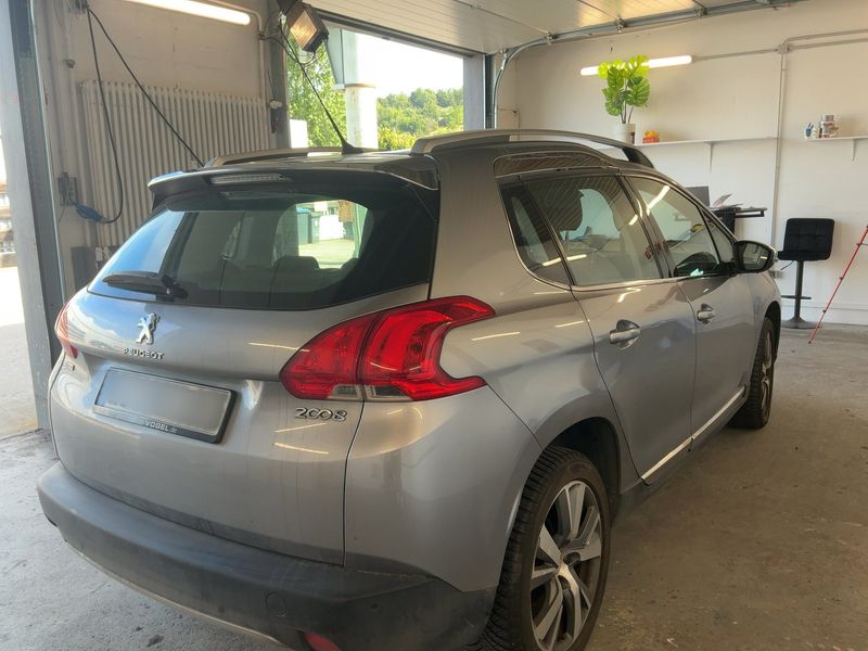 Peugeot 2008 1.2 PureTech Allure 2016 – снимка 8