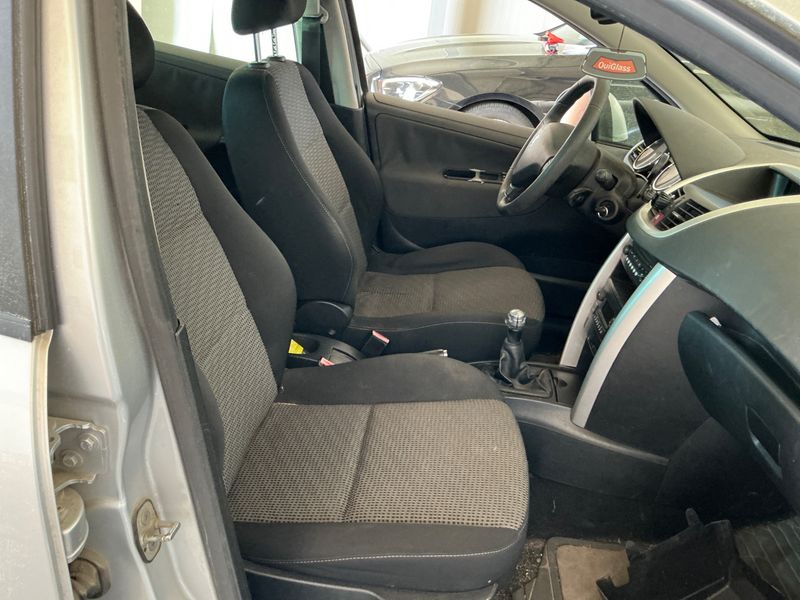 Peugeot 207 1.6 Premium 2010 – снимка 3