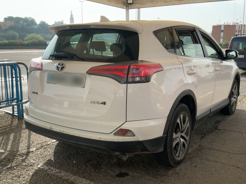 Toyota RAV 4 2.0 D-4D Active 2017 – снимка 8