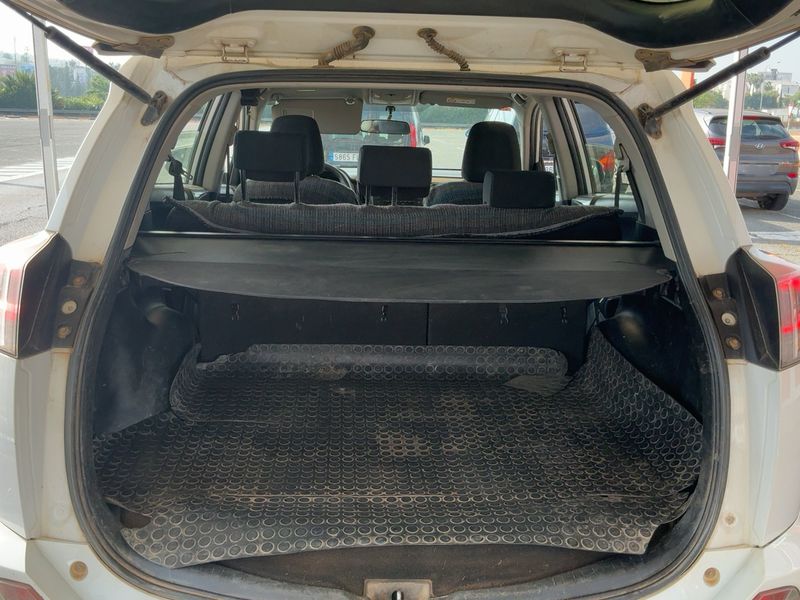 Toyota RAV 4 2.0 D-4D Active 2017 – снимка 15