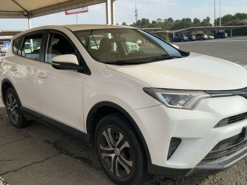 Toyota RAV 4 2.0 D-4D Active 2017 – снимка 12