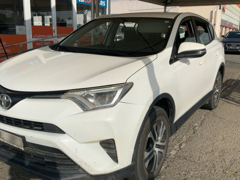 Toyota RAV 4 2.0 D-4D Active 2017 – снимка 2