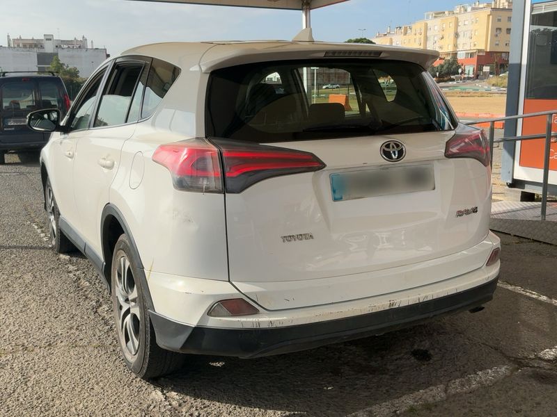 Toyota RAV 4 2.0 D-4D Active 2017 – снимка 6