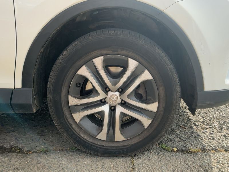 Toyota RAV 4 2.0 D-4D Active 2017 – снимка 11