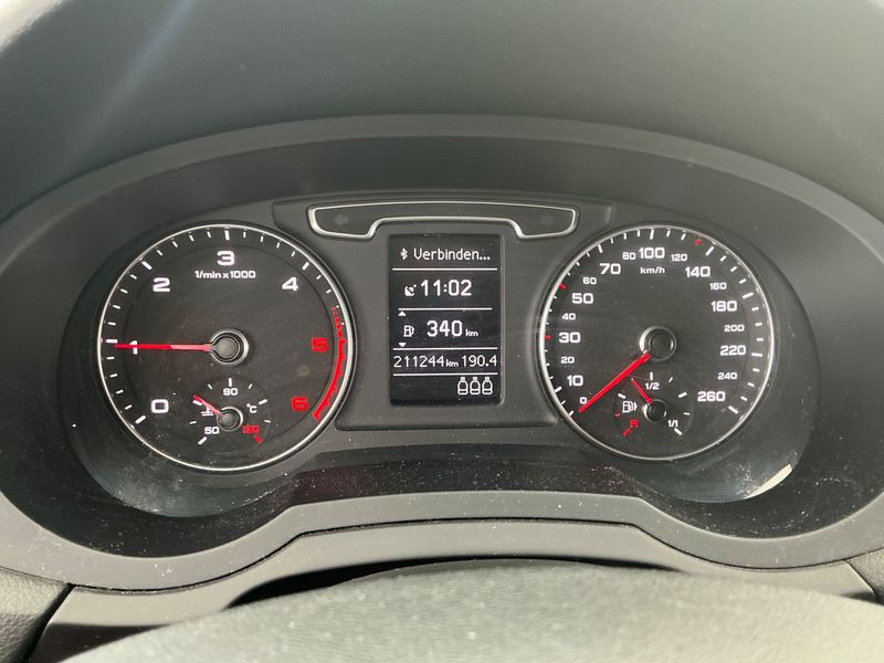 Audi Q3 2.0 TDI quattro 2013 – снимка 19
