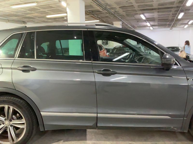 Volkswagen Tiguan 1.5 TSI ACT Sport BlueMotion Tech 2019 – снимка 10