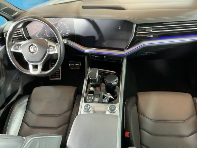 Volkswagen Touareg 4.0 TDI R-Line 4Motion 2019 – снимка 18