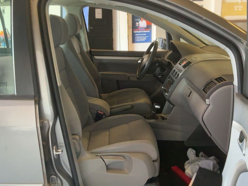 Volkswagen Touran 1.9 TDI Trendline 2008 – снимка 11