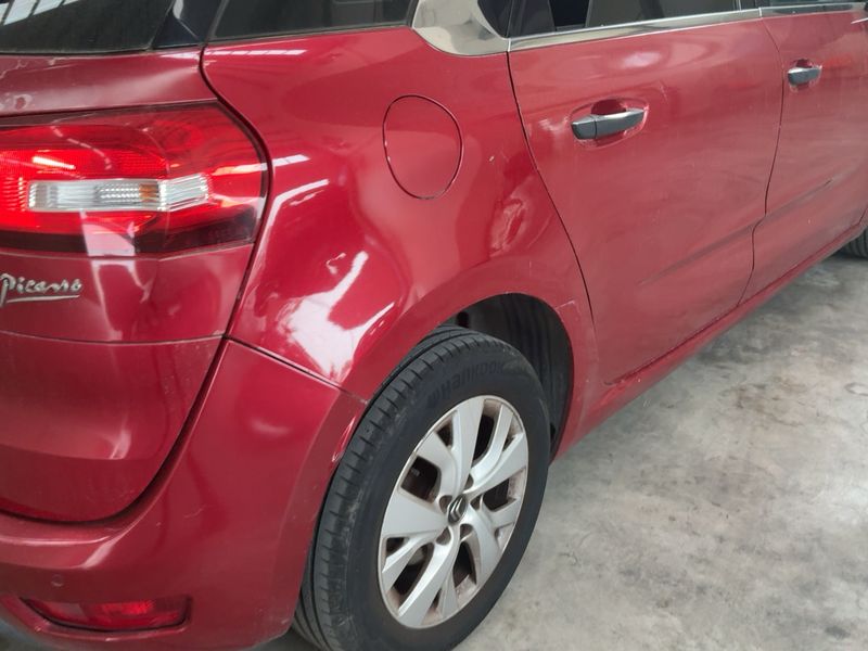 Citroen C4 Picasso 1.6 e-HDi Intensive 2014 – снимка 8