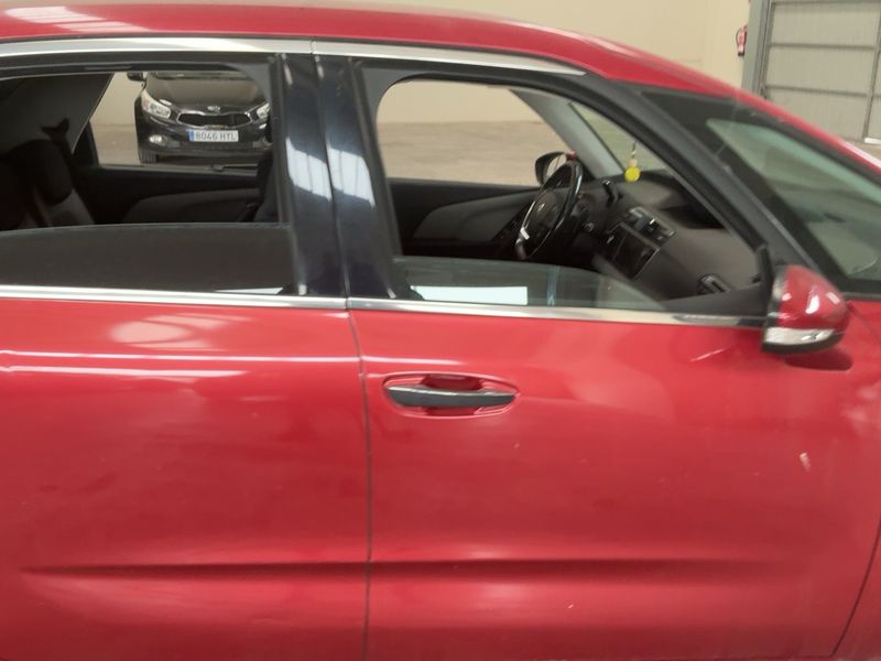 Citroen C4 Picasso 1.6 e-HDi Intensive 2014 – снимка 10