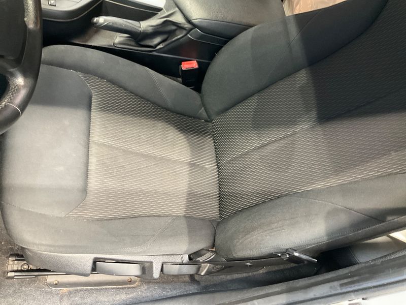 BMW 1er 118d 2012 – снимка 30