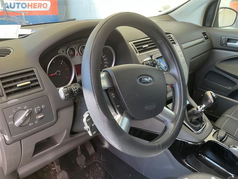 Ford Kuga 2.0 TDCi Titanium 2011 – снимка 22