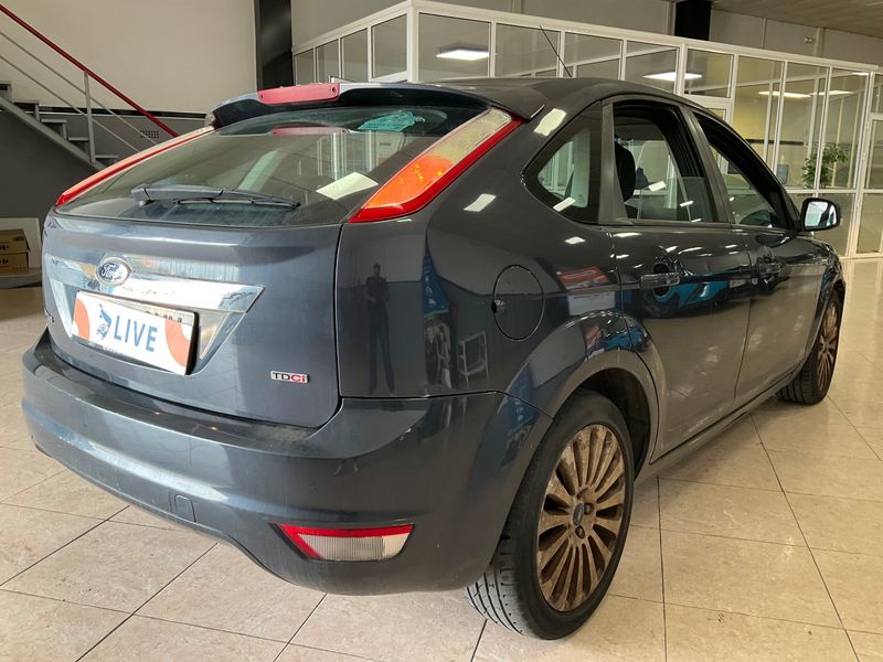 Ford Focus 1.8 TDCi Titanium 2009 – снимка 2