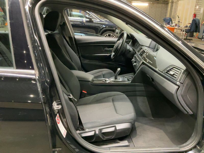 BMW 3er 318d 2013 – снимка 16