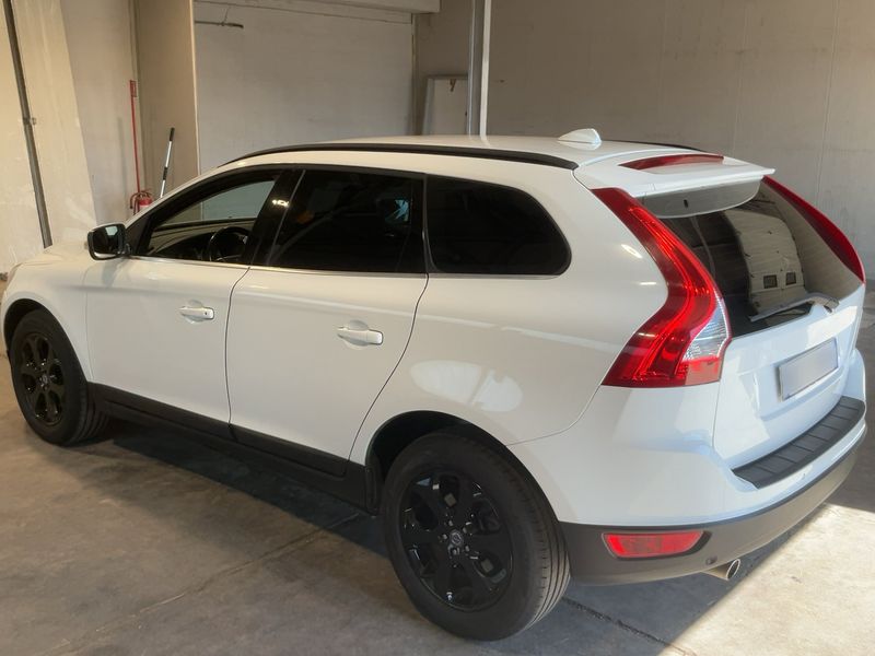 Volvo XC60 2.4 D5 Momentum AWD 2012 – снимка 6