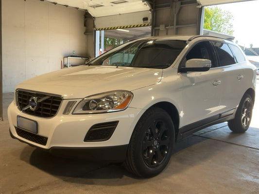 Volvo XC60 2.4 D5 Momentum AWD 2012 – снимка 2