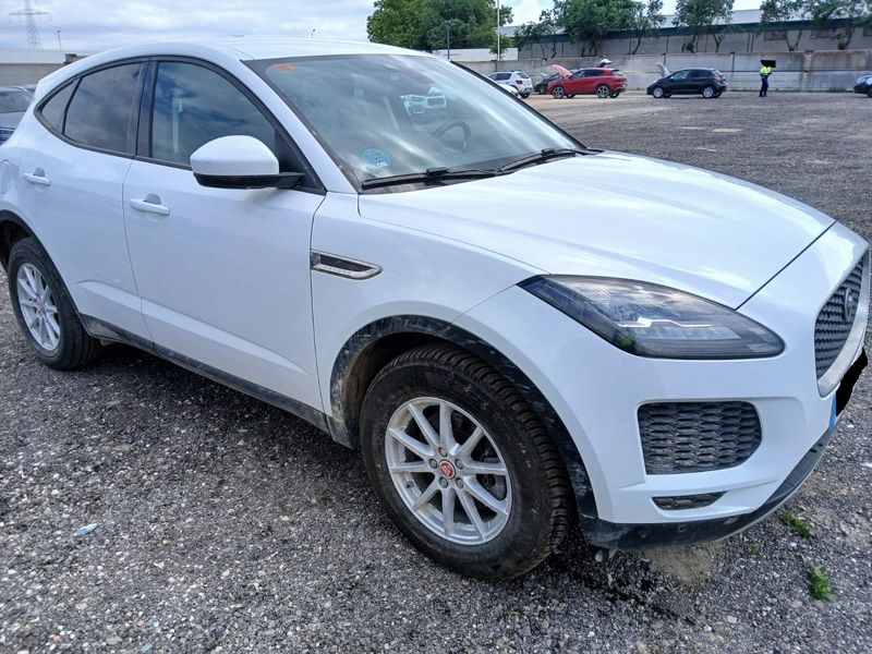Jaguar E-Pace D150 Basis 2019 – снимка 12