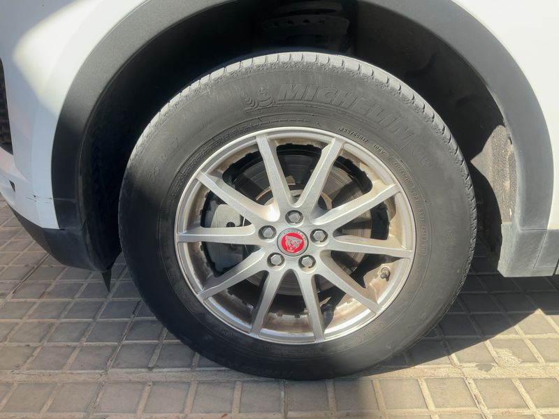 Jaguar E-Pace D150 Basis 2019 – снимка 3