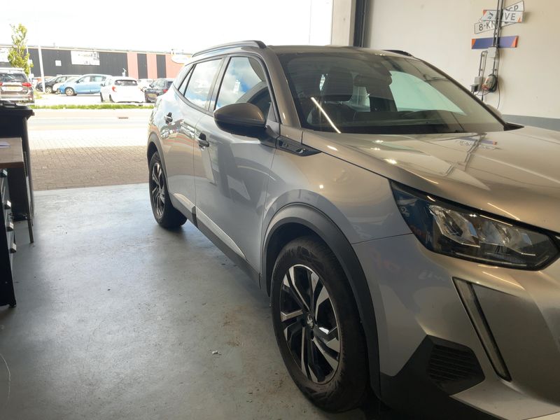 Peugeot 2008 electric drive 100 kW e Allure 2020 – снимка 12