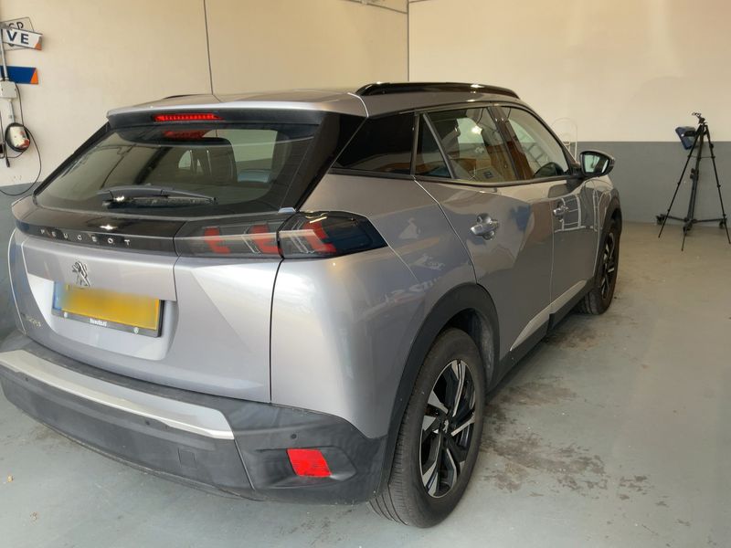 Peugeot 2008 electric drive 100 kW e Allure 2020 – снимка 8